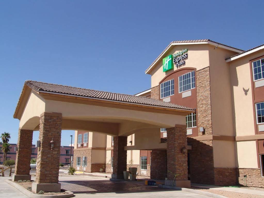 Holiday Inn Express & Suites Casa Grande By Ihg Exterior photo